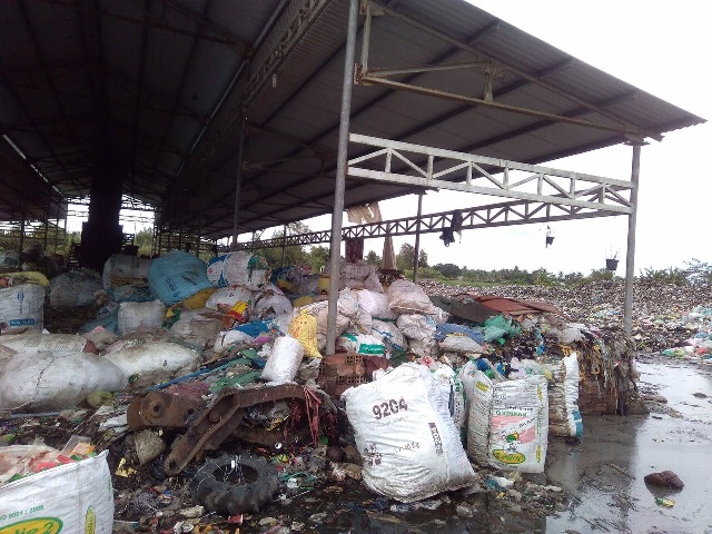 Lò đốt rác tiền tỉ đang từng ngày phun… chất độc ra ngoài môi&nbsp;trường!